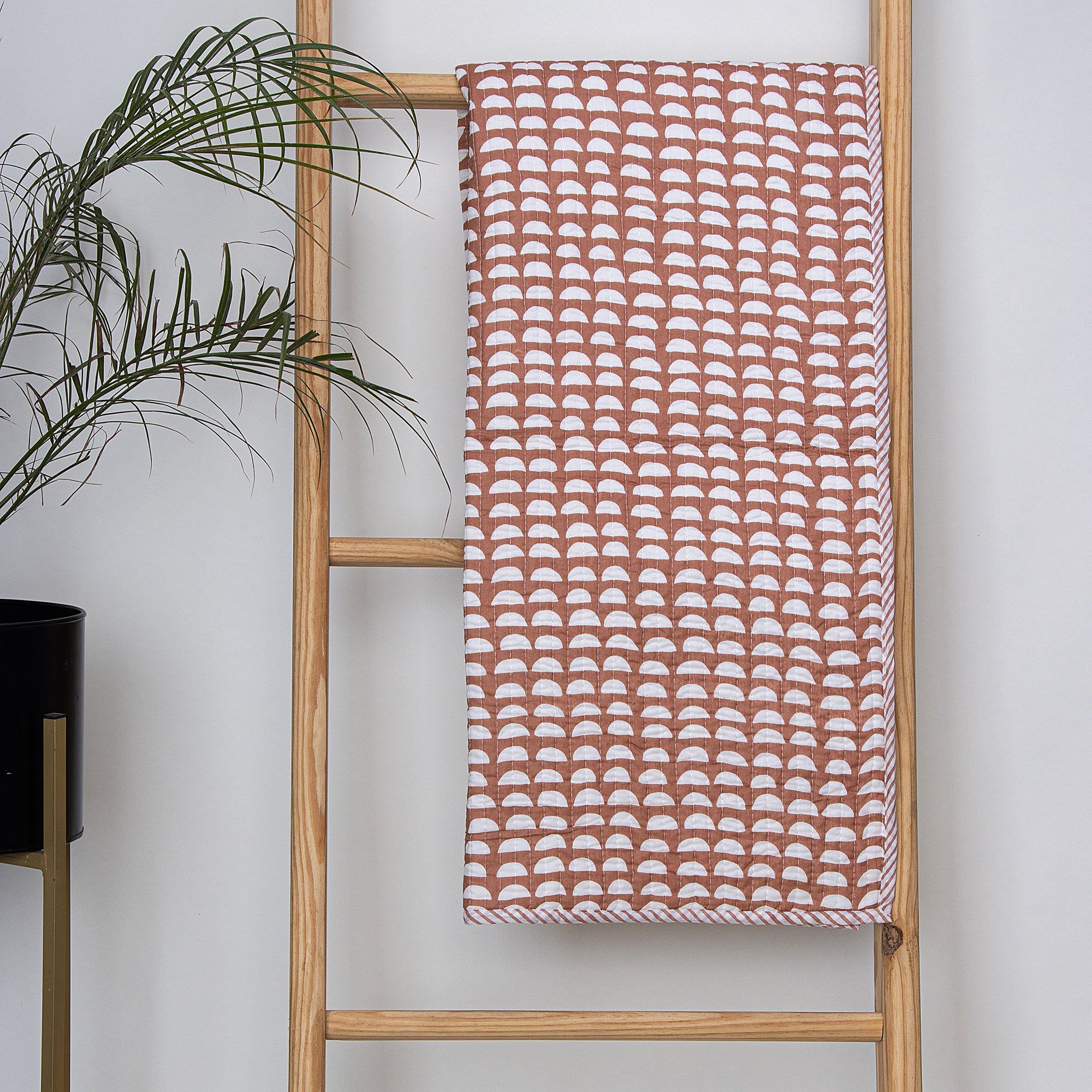 Premium Brown Geometrical Print Cotton Baby Blankets 132
